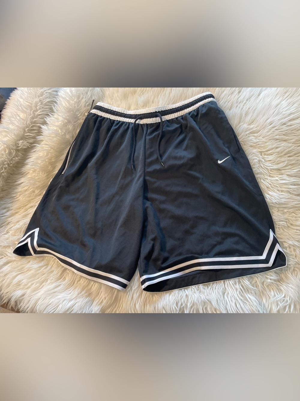 Nike Dri-Fit NWT Men’s DNA Black Basketball Shorts. Size 2XL